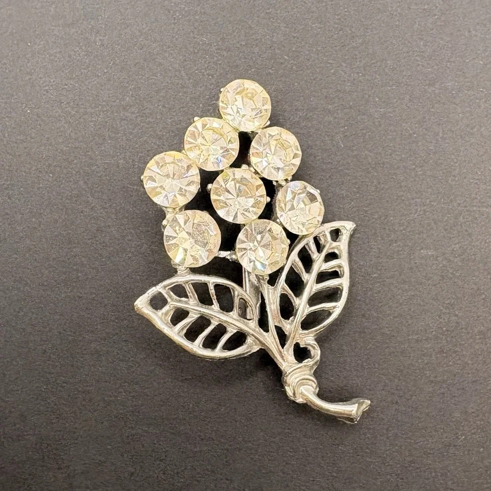 Vintage Floral‎ Grape Cluster Silver Tone Clear Rhinestone Brooch Nature Retro